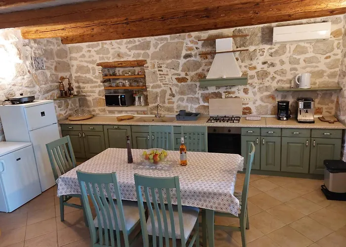 Villa Antonci-18, Pool, 3 Houses, Jacuzzi, Private Territory