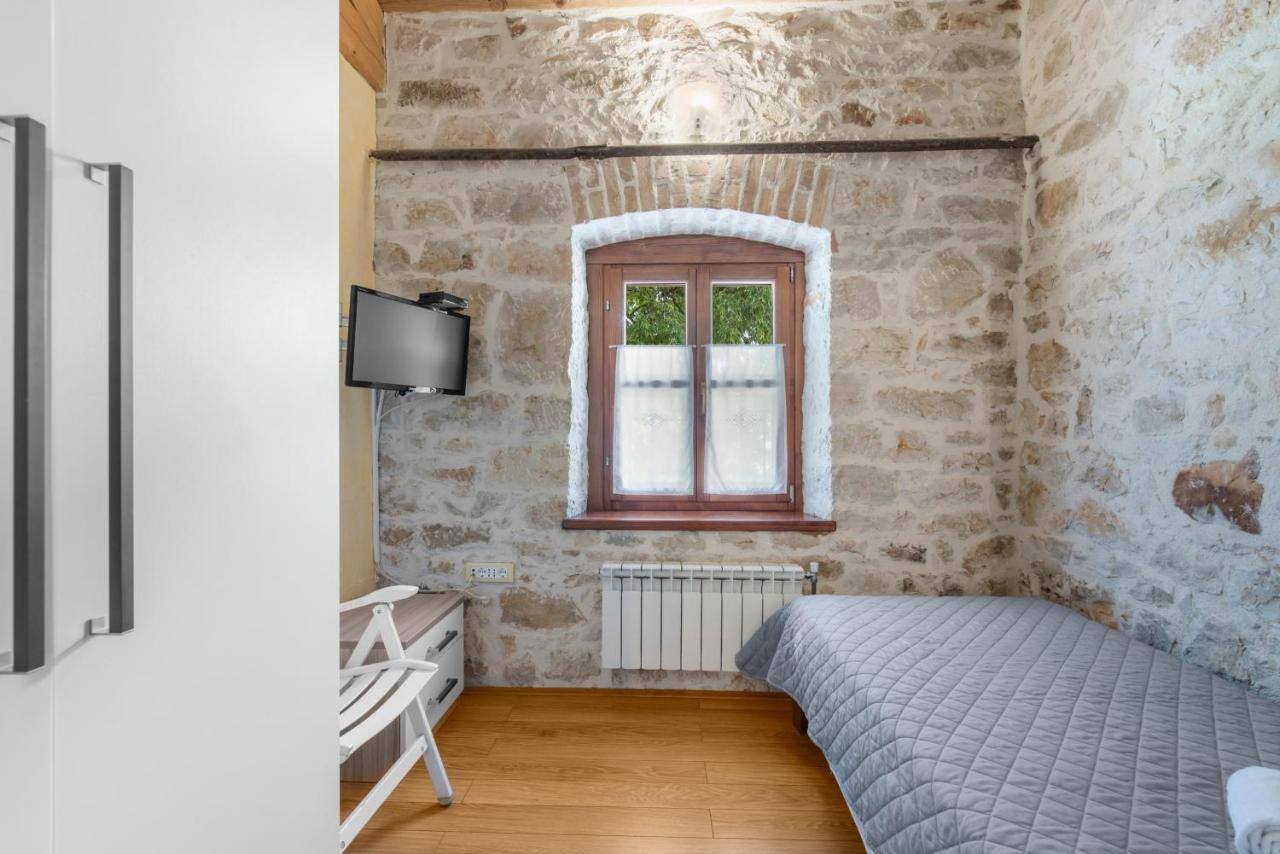Antonci-18, Pool, 3 Houses, Jacuzzi, Private Territory Antonci (Porec)