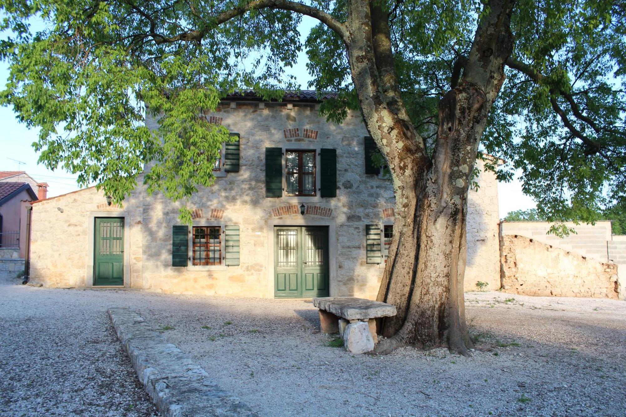 Antonci-18, Pool, 3 Houses, Jacuzzi, Private Territory