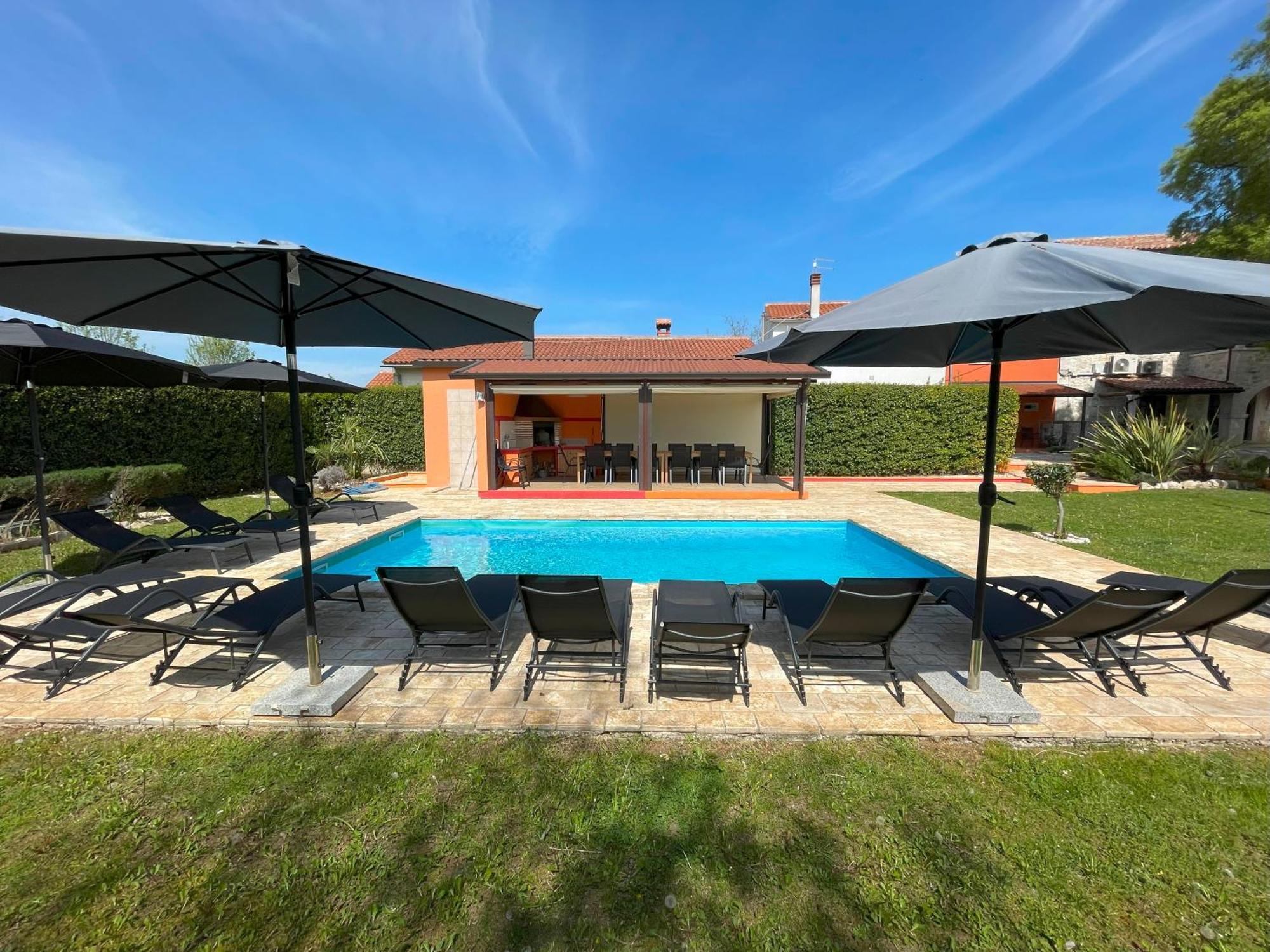 Villa Antonci-18, Pool, 3 Houses, Jacuzzi, Private Territory *