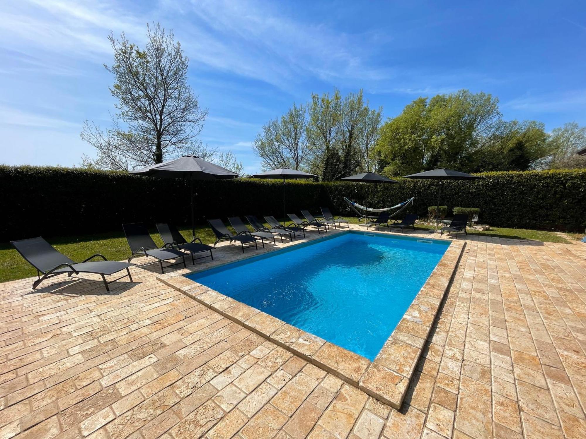Antonci-18, Pool, 3 Houses, Jacuzzi, Private Territory Villa